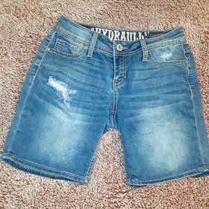 Hydraulic Bermuda Shorts